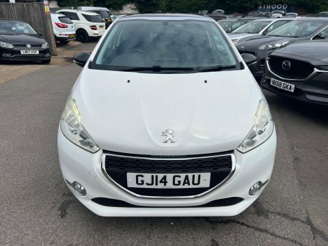 Peugeot 208 1.2 Vti Style White #2