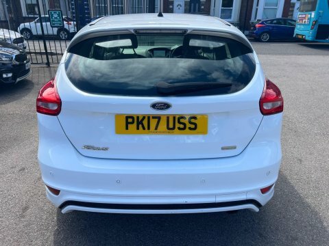 Ford Focus 1.5T Ecoboost St-line PK17USS White #4