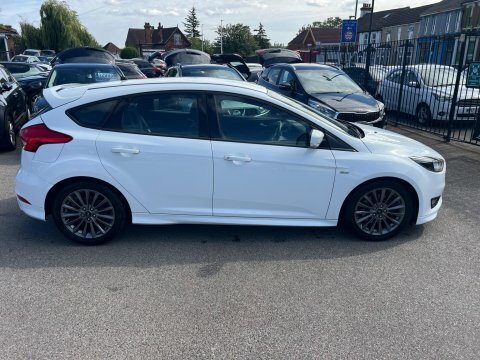 Ford Focus 1.5T Ecoboost St-line PK17USS White #6