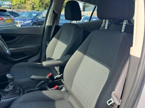 Vauxhall Mokka X Hatchback White #24