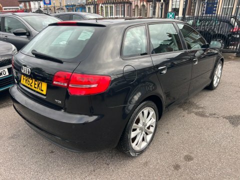 Audi A3 1.6 Tdi Sport FR62EKL Black #5