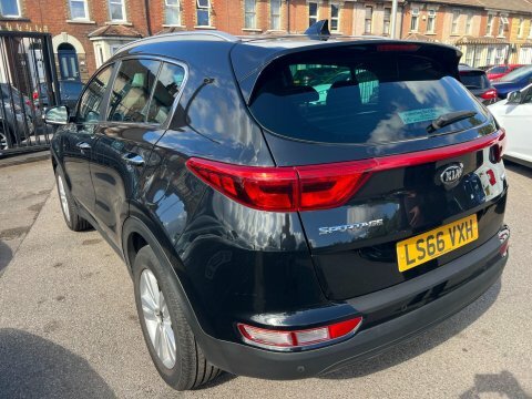Kia Sportage  Black #3