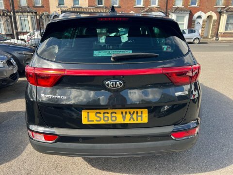 Kia Sportage  Black #4