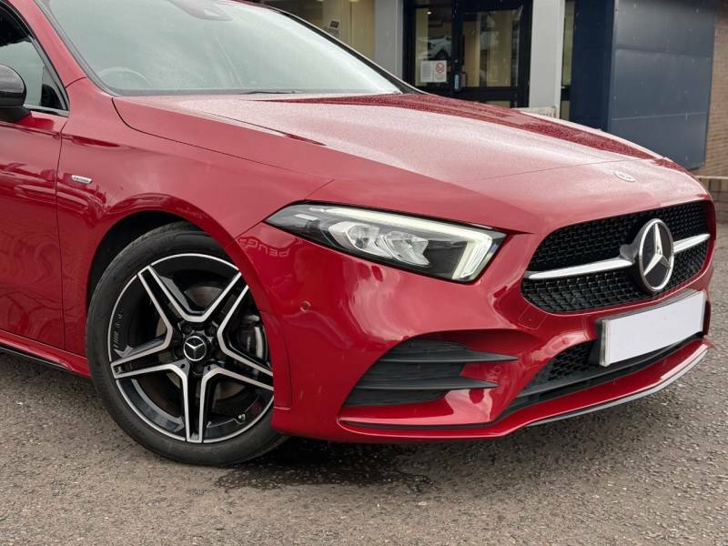 Mercedes-Benz A Class A180d Amg Line Executive Edition - 2022 Red