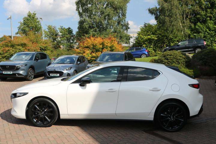 Mazda 3 Homura 2.0 E-skyactiv X Mhev 186 - 2023 73 SP73HBF White #4