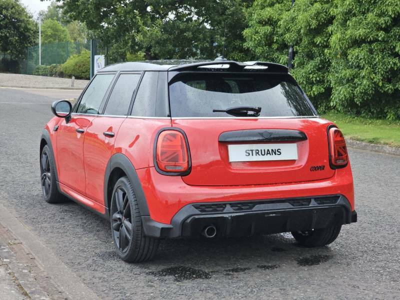 Mini Hatch Cooper Sport 1.5 - 2023 73 DK73JTO Red #4