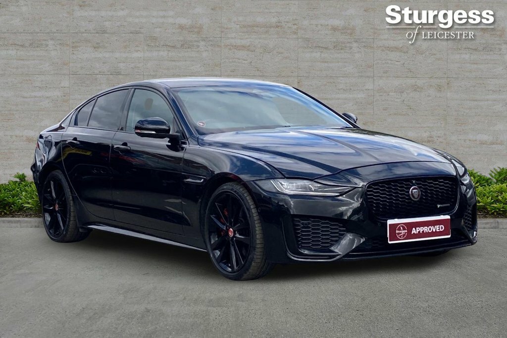 Jaguar XE 2L R-dynamic Black OU71YFK Black