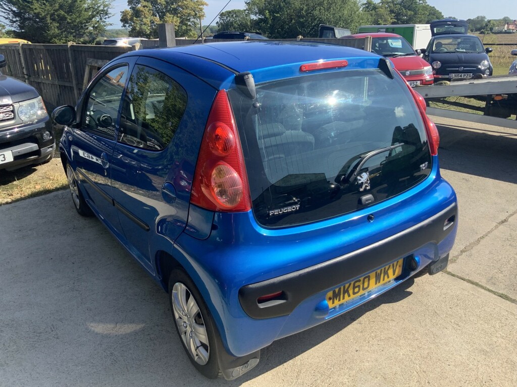 Peugeot 107 1.0 12V Millesim 2010 Grey #2