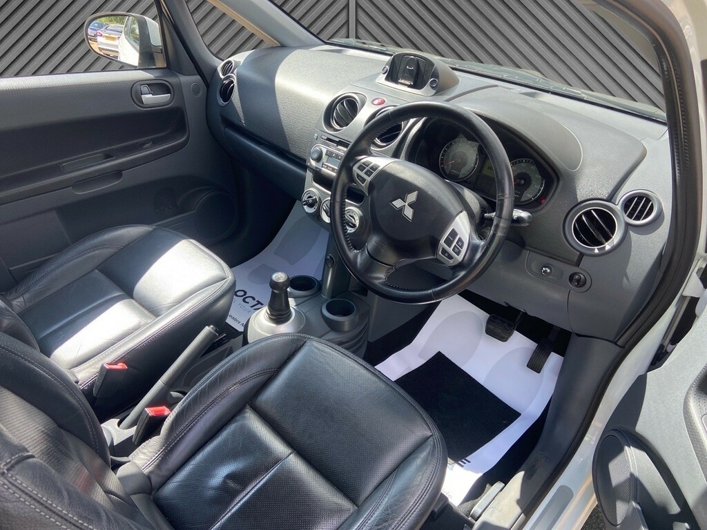 Mitsubishi Colt Hatchback Blue #9