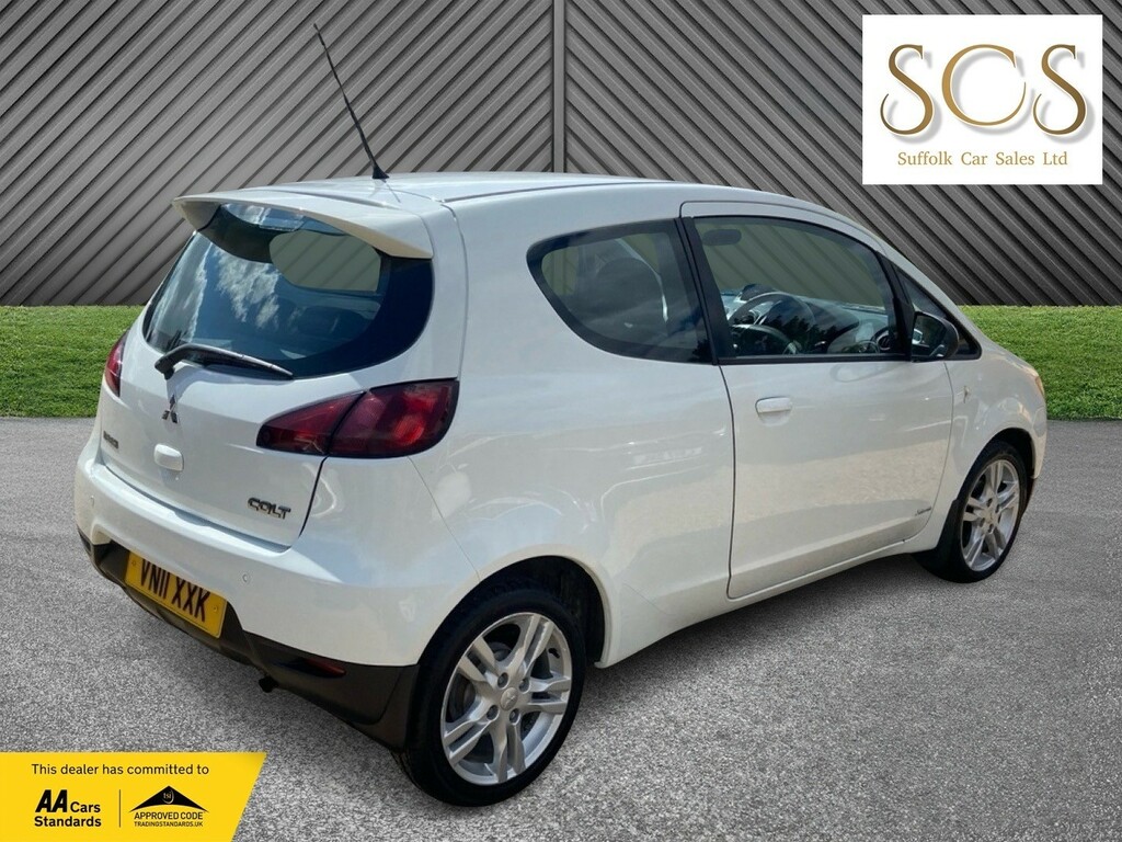 Mitsubishi Colt Hatchback Blue #7