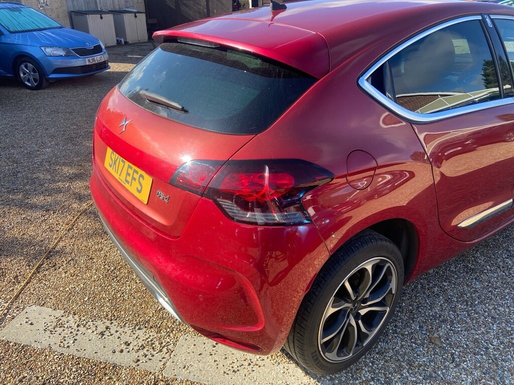 DS DS 4 Hatchback Orange #40