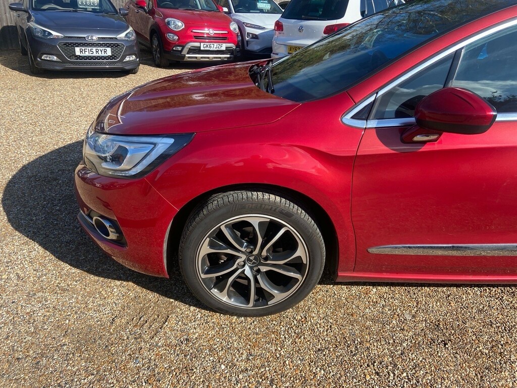 DS DS 4 Hatchback Orange #35