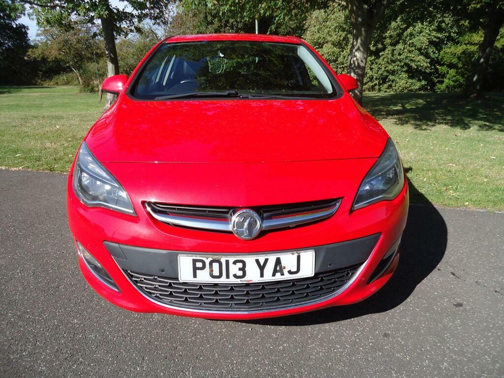 Vauxhall Astra 2.0 Cdti Elite Euro 5 PO13YAJ Red #5