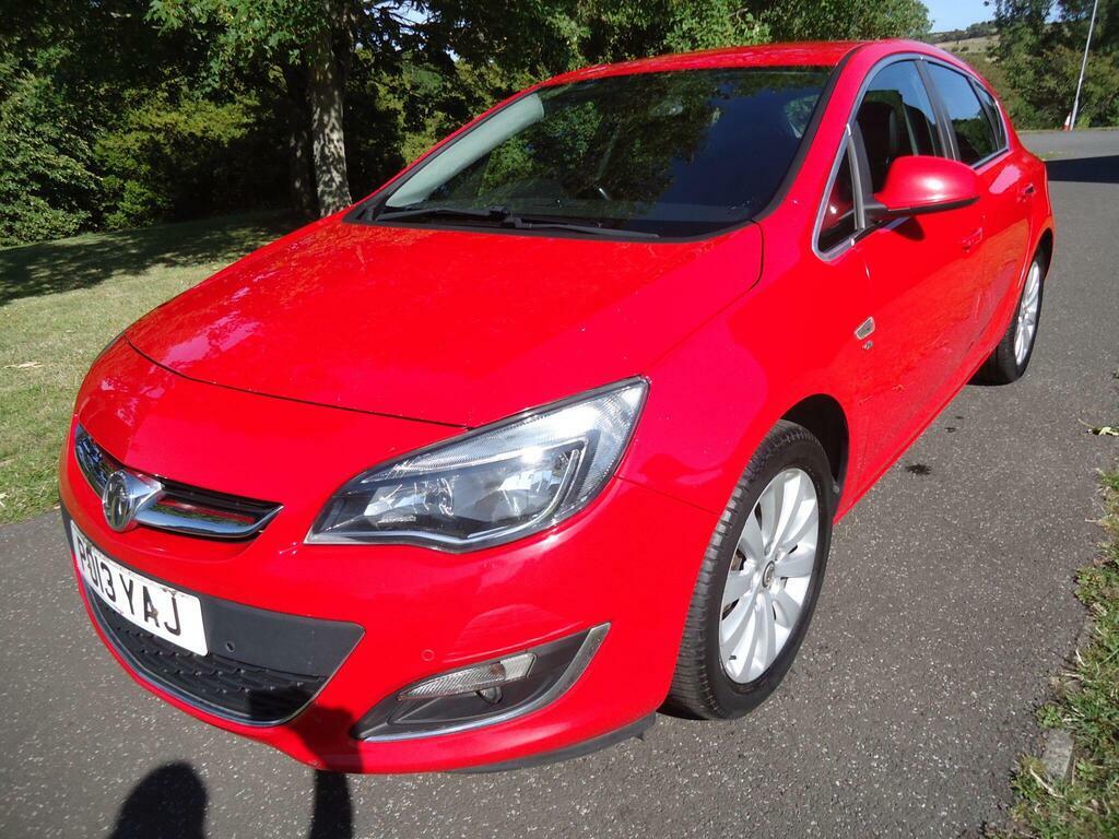 Vauxhall Astra 2.0 Cdti Elite Euro 5 PO13YAJ Red