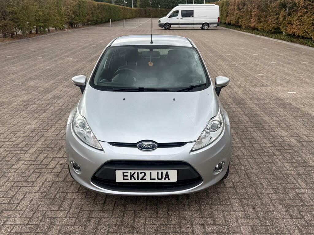 Ford Fiesta 1.25 Zetec 82 Silver #41