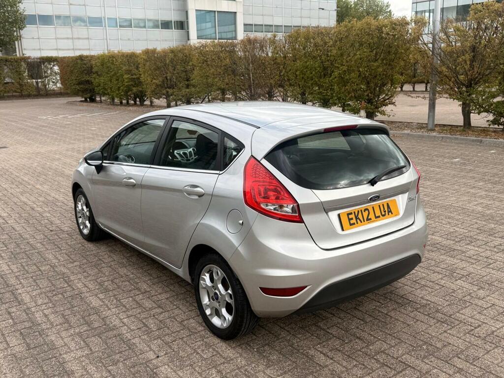 Ford Fiesta 1.25 Zetec 82 Silver #43
