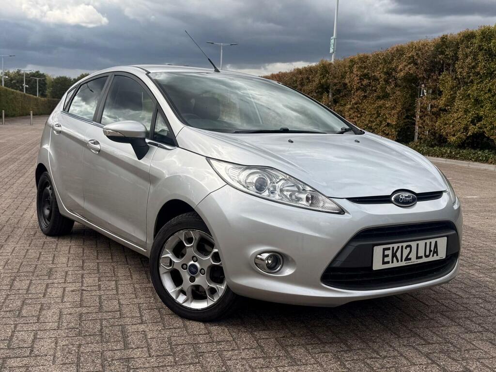 Ford Fiesta 1.25 Zetec 82 Silver #1