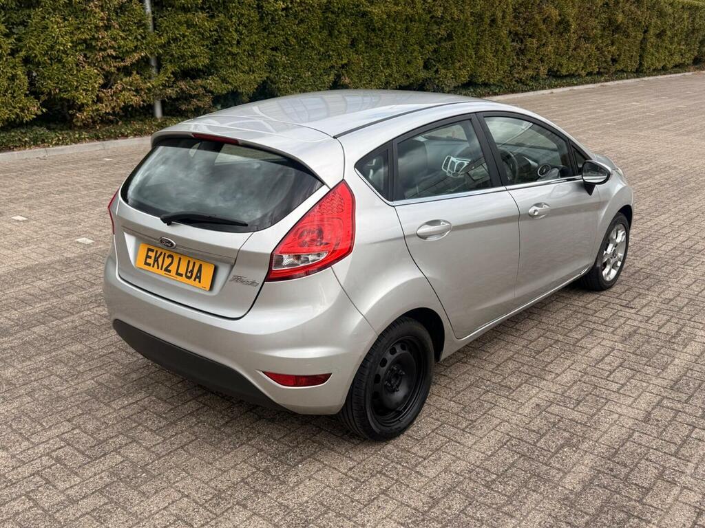 Ford Fiesta 1.25 Zetec 82 Silver #13