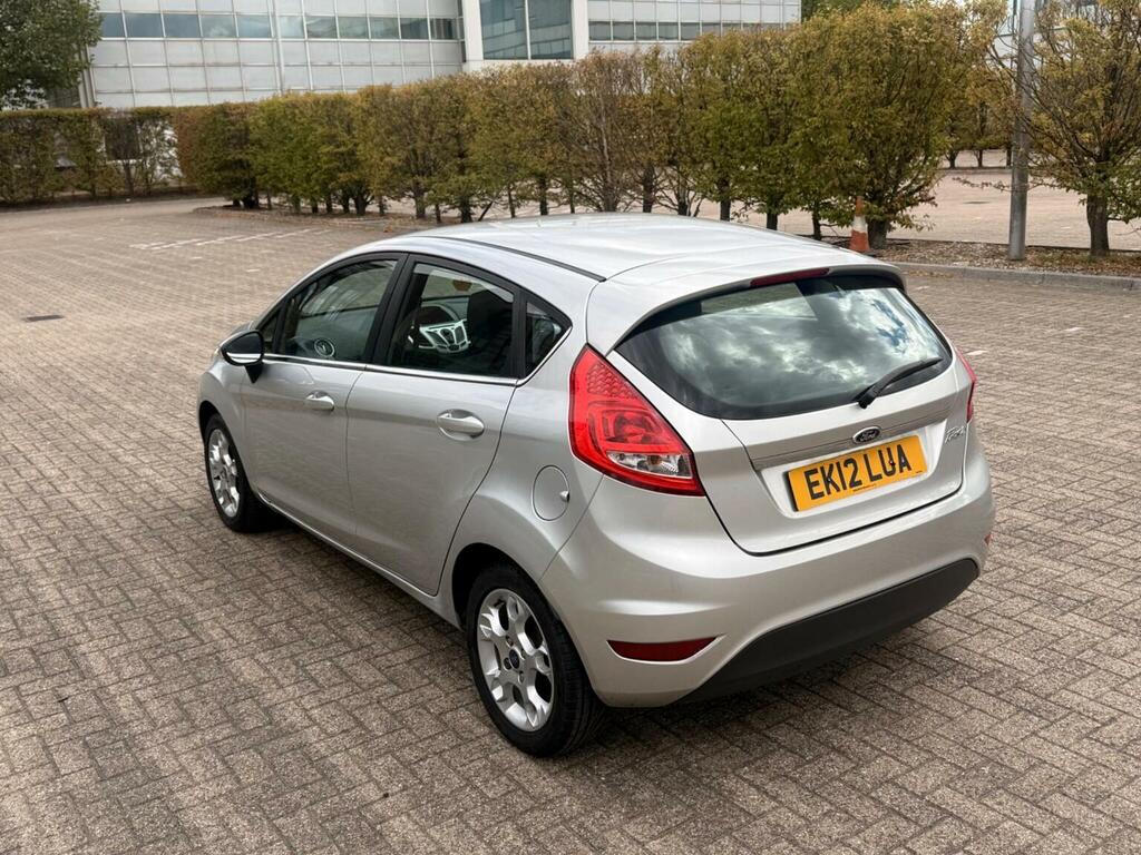Ford Fiesta 1.25 Zetec 82 Silver #17