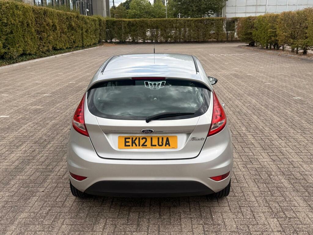Ford Fiesta 1.25 Zetec 82 Silver #12