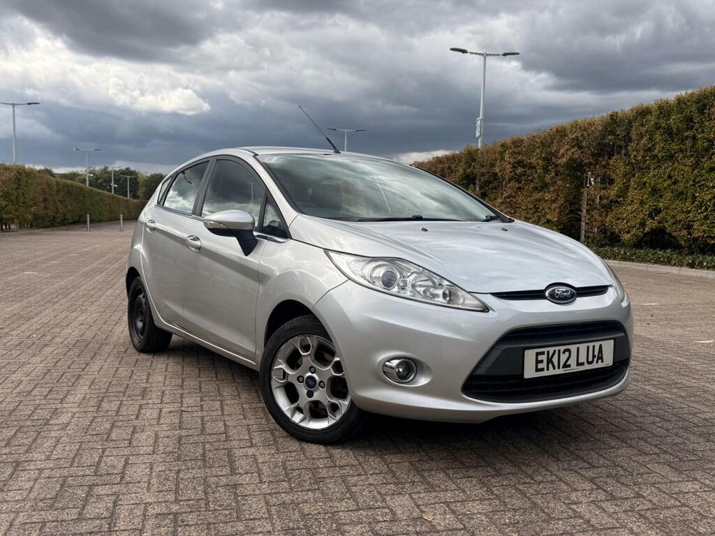 Ford Fiesta 1.25 Zetec 82 Silver #50