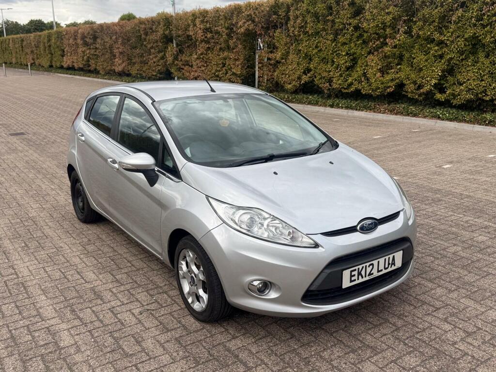 Ford Fiesta 1.25 Zetec 82 Silver #14
