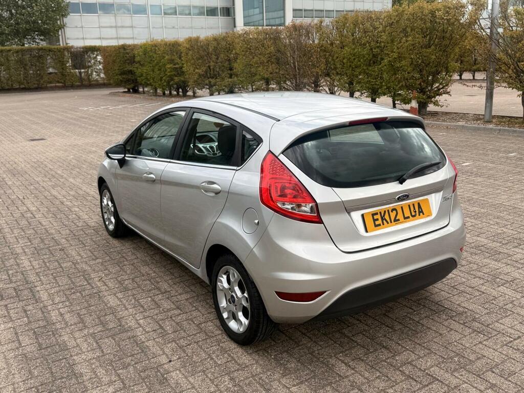 Ford Fiesta 1.25 Zetec 82 Silver #35