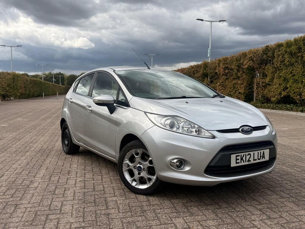 Ford Fiesta 1.25 Zetec 82 Silver #48