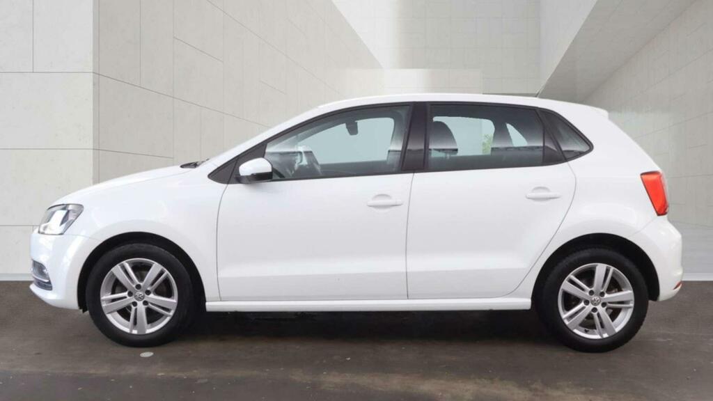 Volkswagen Polo Match Edition White #6