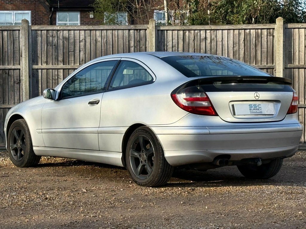 Mercedes-Benz C Class 1.8L Se Silver #4
