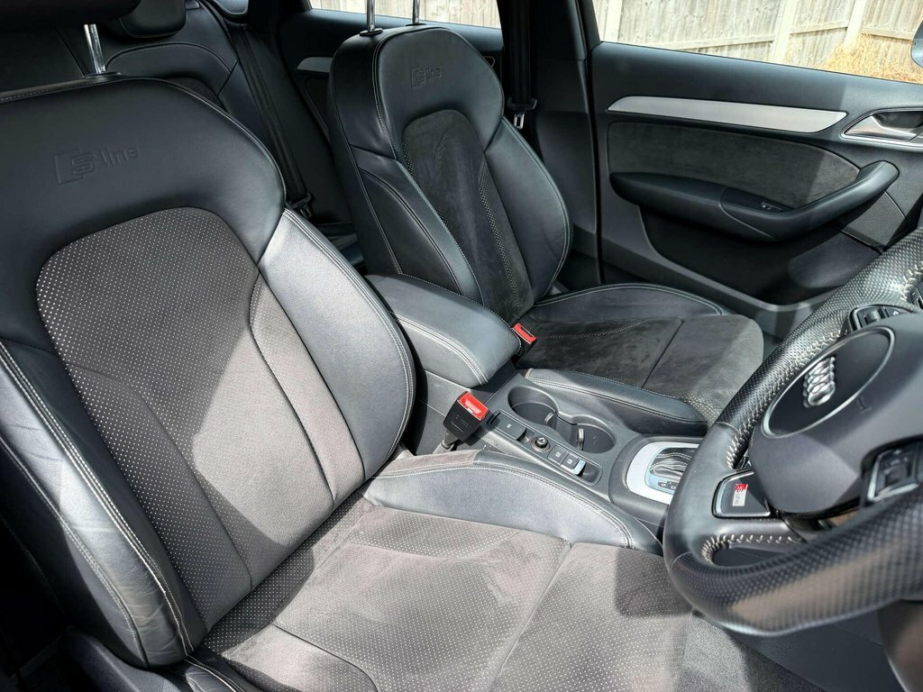 Audi Q3 2L S Line Edition YL17XFU Grey #5