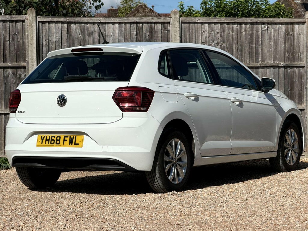 Volkswagen Polo 1L Se White #3
