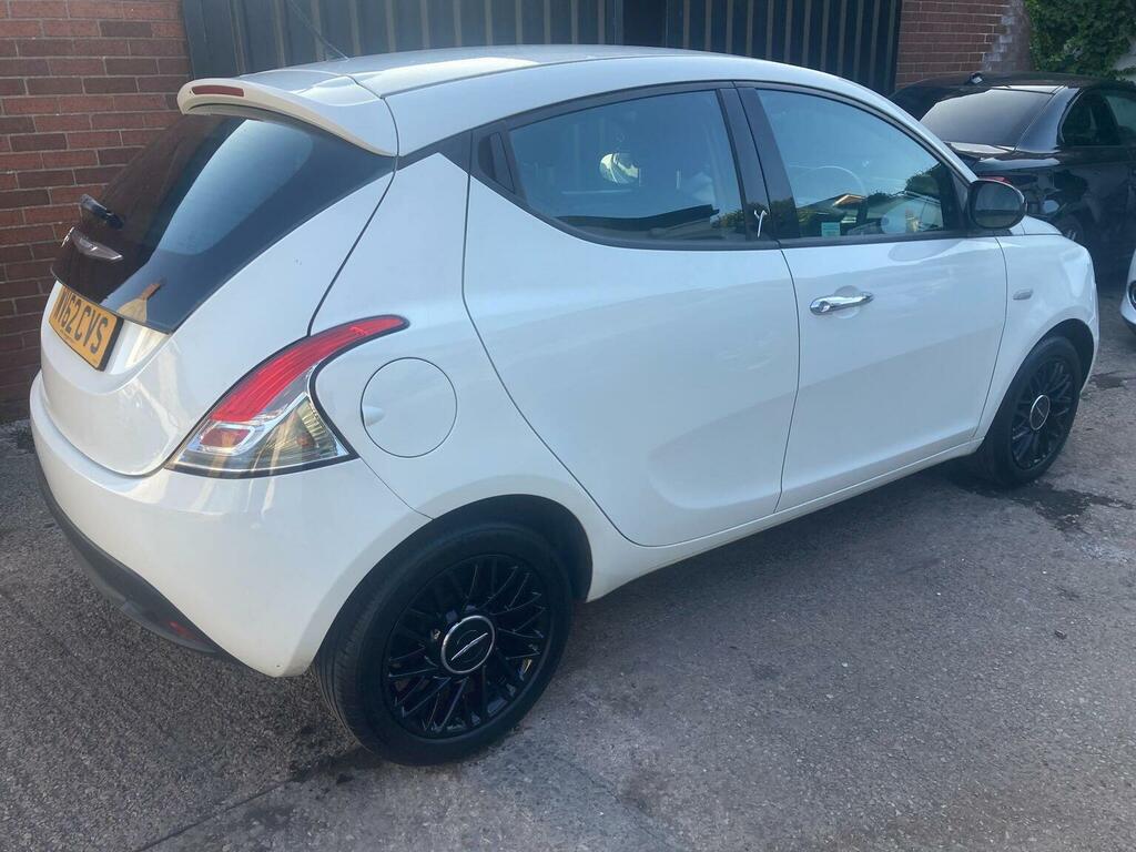 Chrysler Ypsilon 1.2 Se Euro 5 Ss WV62CVS White #6