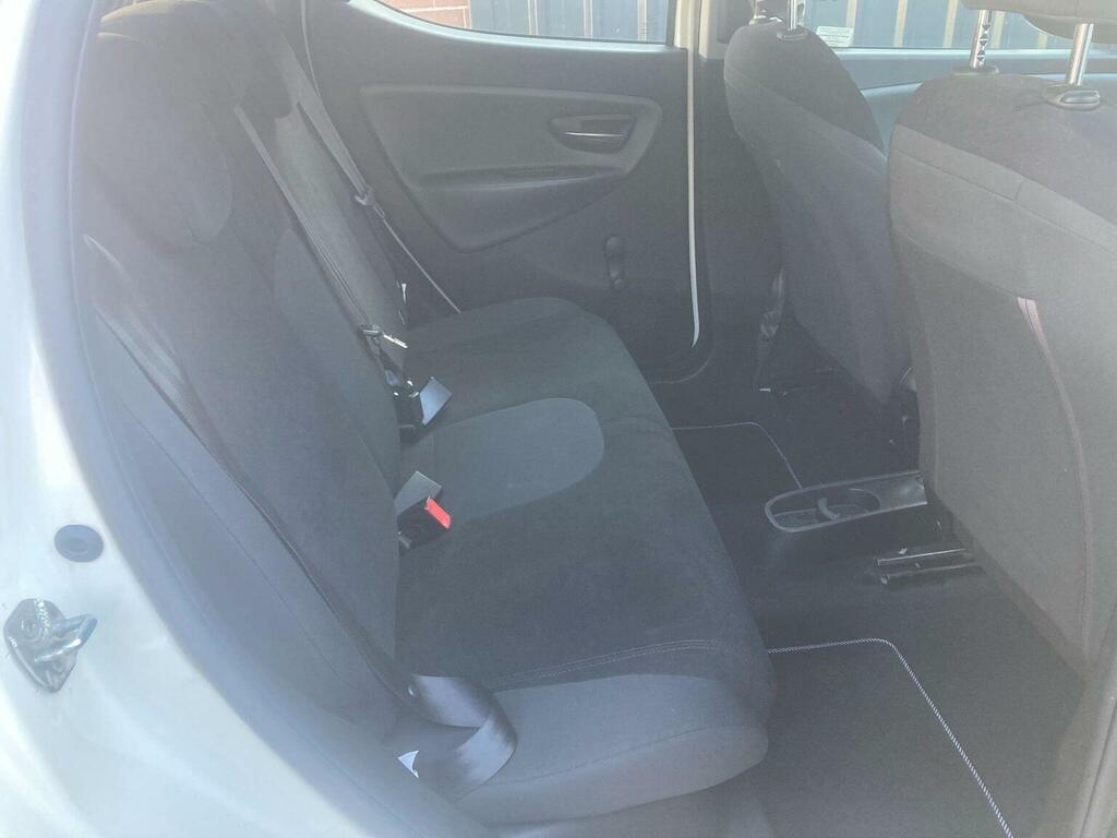 Chrysler Ypsilon 1.2 S White #9