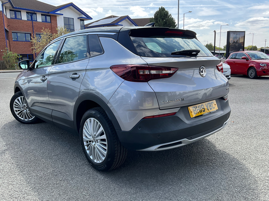 Vauxhall Grandland X 1.5 Turbo D Blueinjection Sport Nav Suv  #2