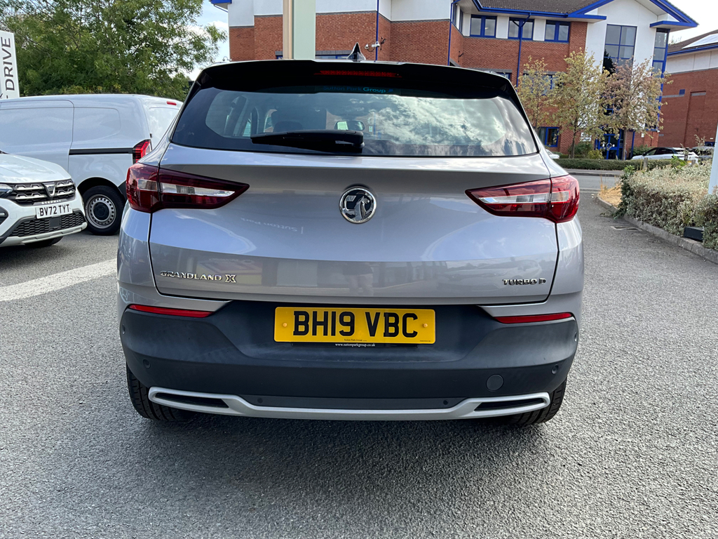 Vauxhall Grandland X 1.5 Turbo D Blueinjection Sport Nav Suv  #5