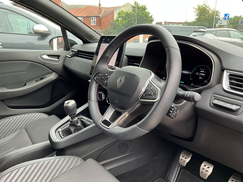 Renault Clio 1.0 Tce Esprit Alpine Hatchback BP25NUK #3