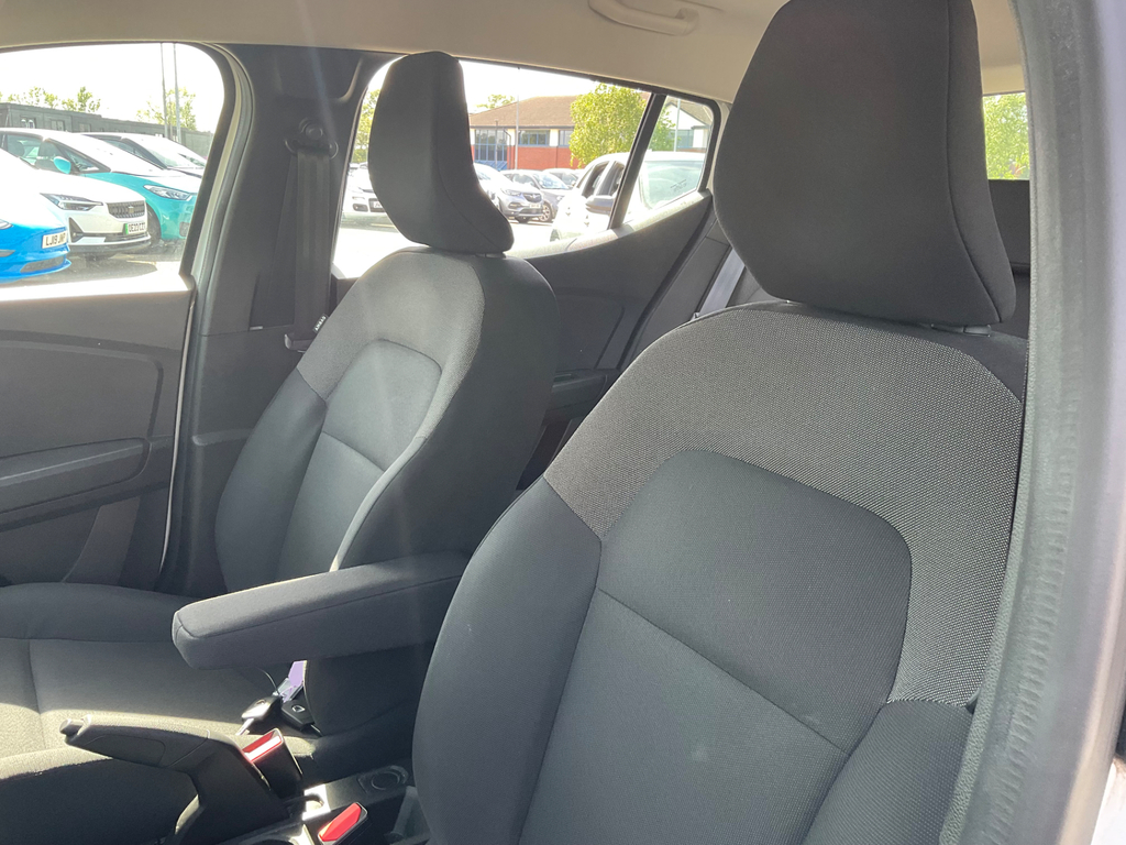 Dacia Sandero 1.0 Tce Comfort White #15