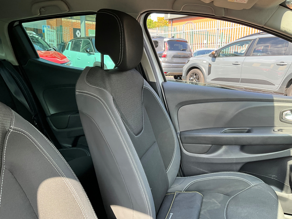 Renault Clio Hatchback Blue #19