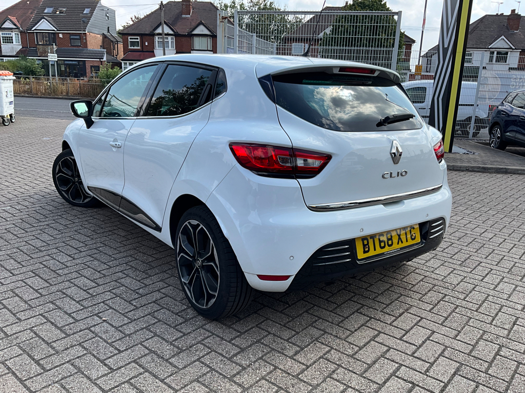 Renault Clio 0.9 Tce Iconic Hatchback #2