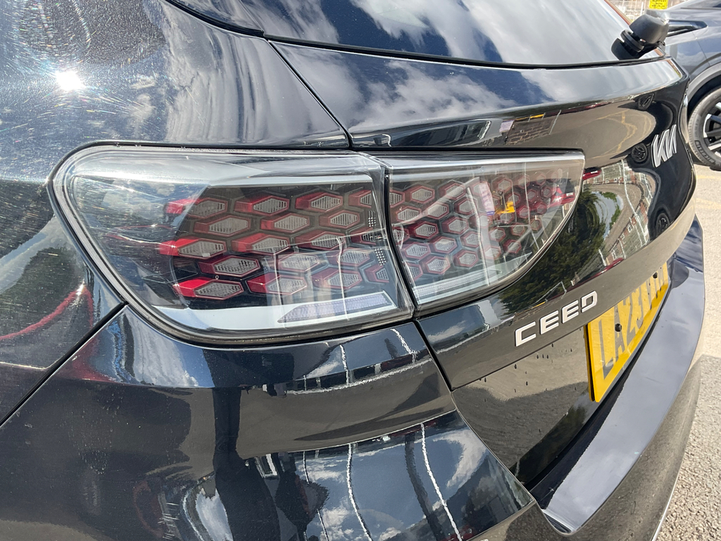 Kia Ceed 2 Red #28
