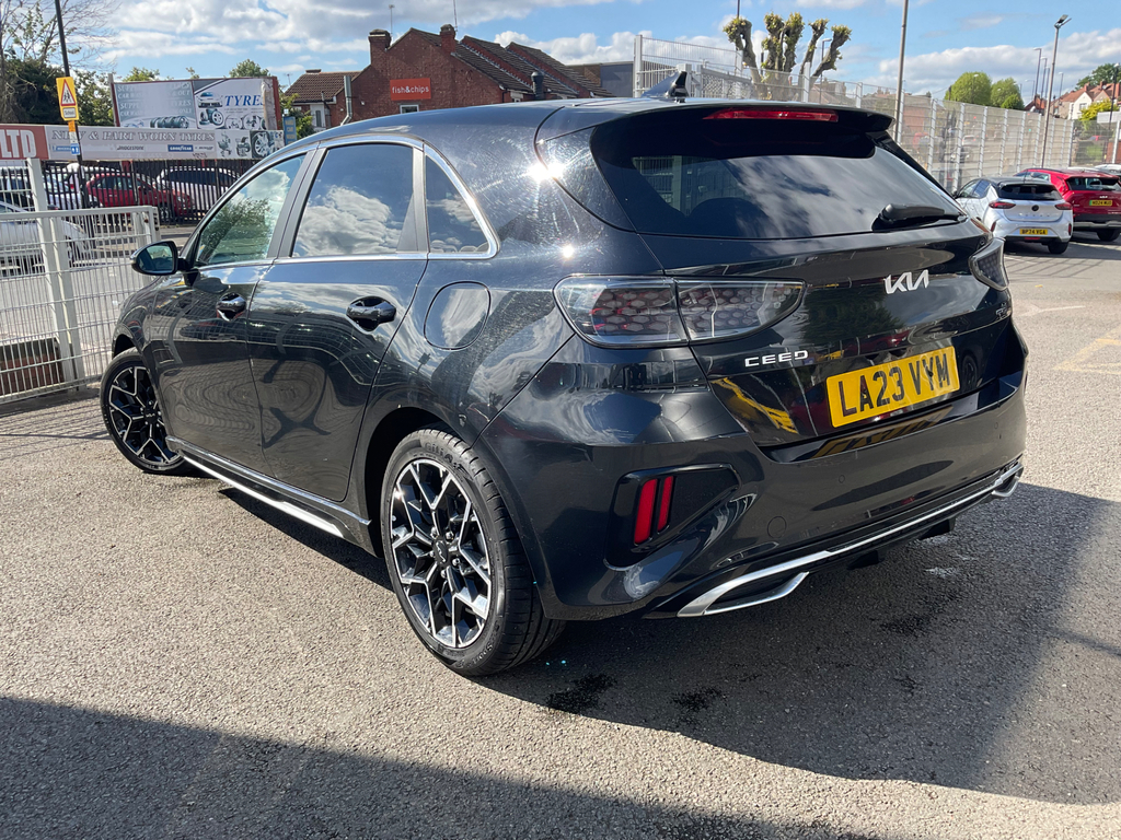 Kia Ceed 1.5 T Gdi Gt Line Hatchback  #4