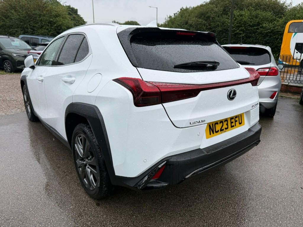 Lexus UX 2L F Sport Design White #5