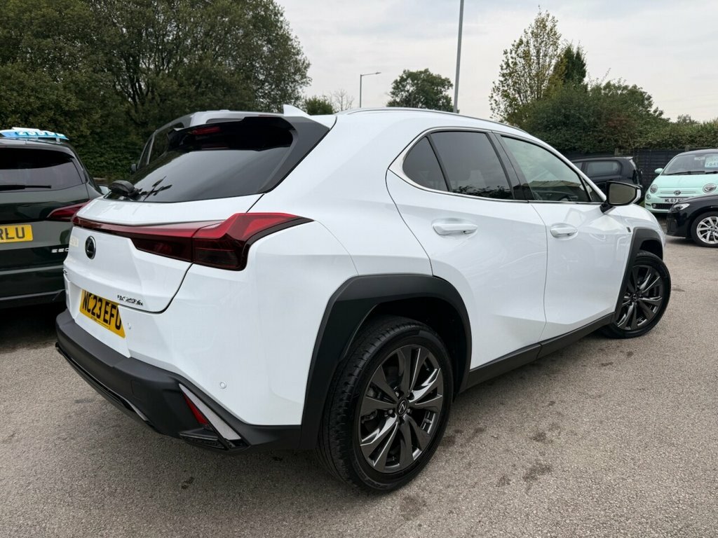 Lexus UX 2L F Sport Design White #3