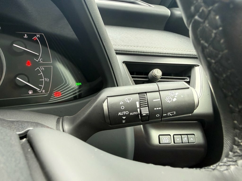 Lexus UX Automatic Blue #17
