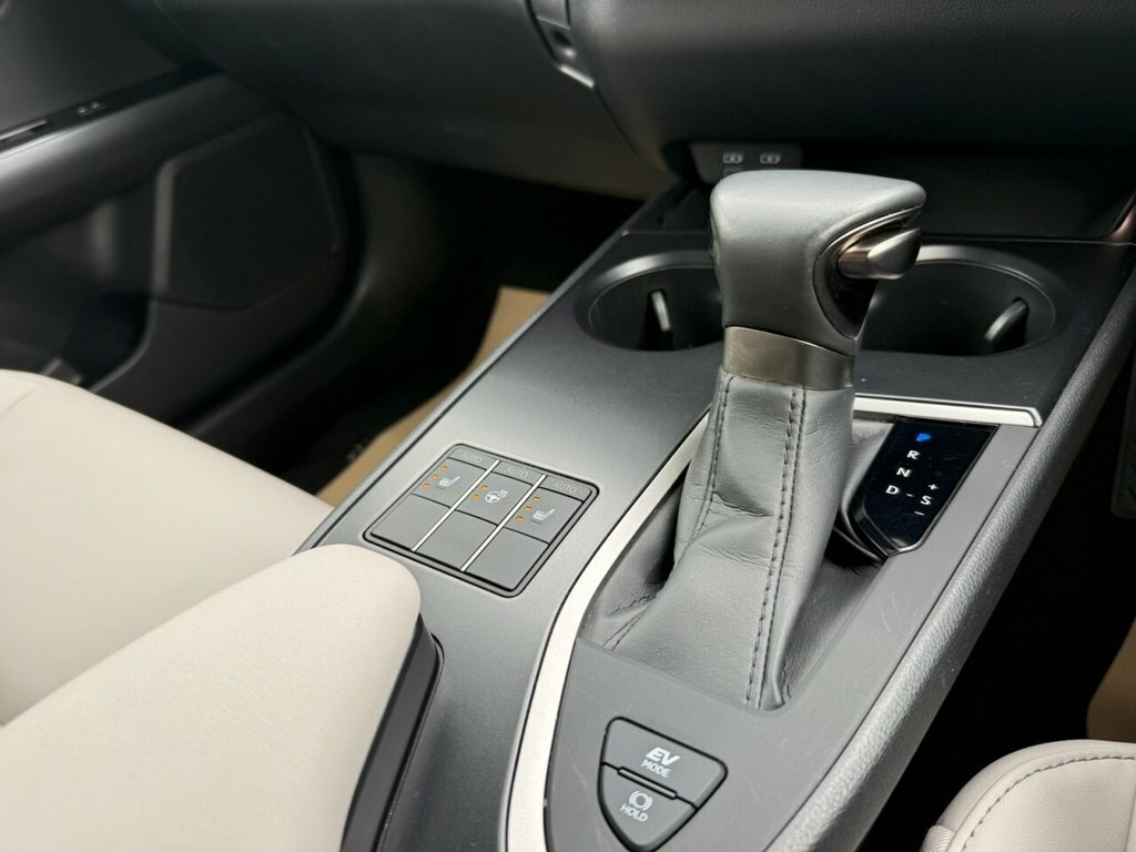 Lexus UX Automatic Blue #29