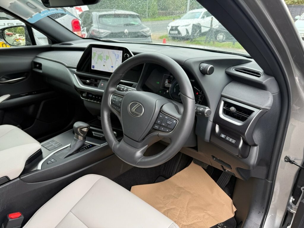Lexus UX Automatic Blue #25