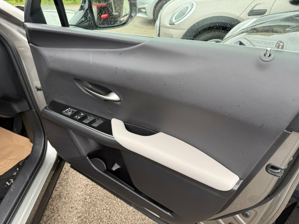 Lexus UX Automatic Blue #24