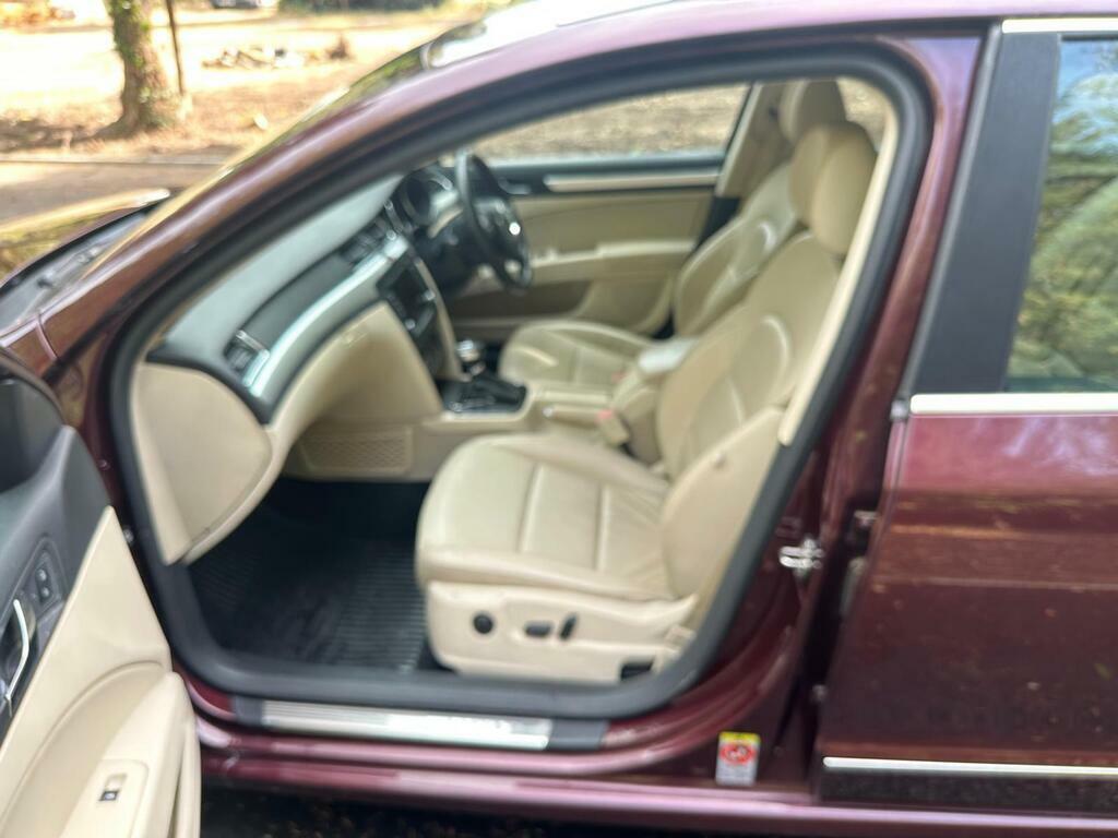 Skoda Superb Hatchback Grey #30