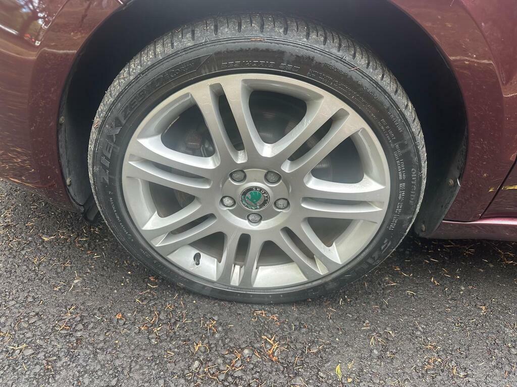 Skoda Superb Hatchback Grey #11
